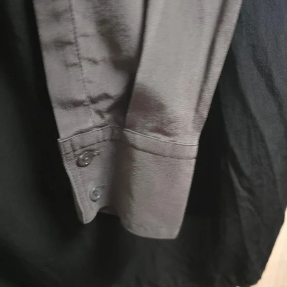 Vince 100% Silk Gray Longline Blouse 6 Mixed Media Back Minimalist Corporatecore - Picture 11 of 11